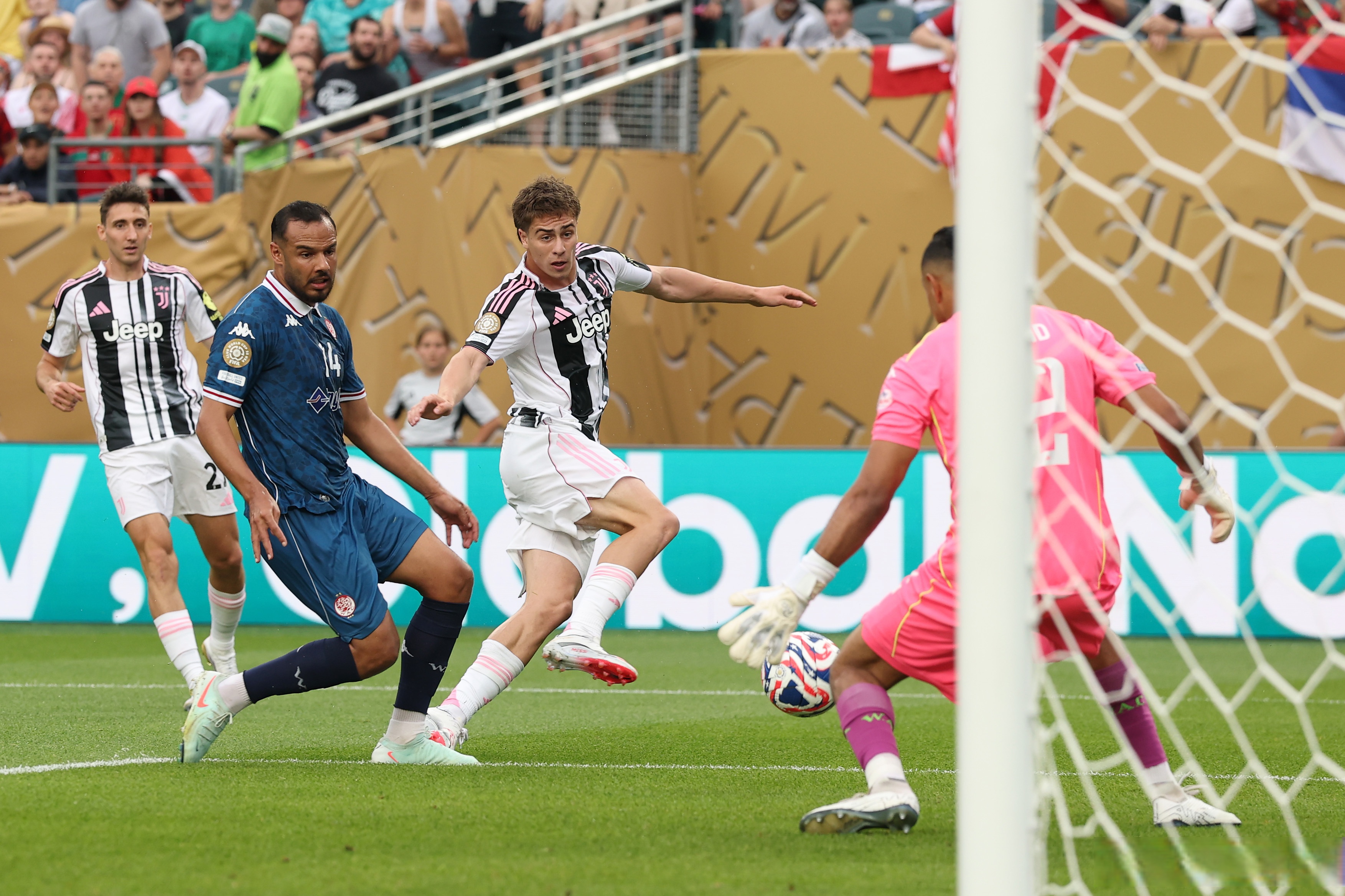 雷速体育直播官网-尤文图斯客场战胜阿贾克斯，小组出线的简单介绍