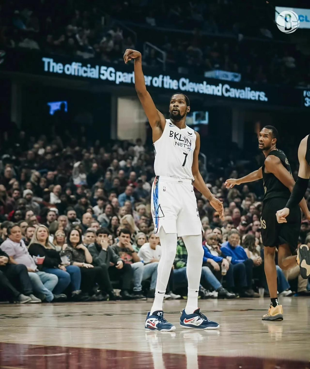 猛龙客场横扫黄蜂，取得两连胜开局的简单介绍