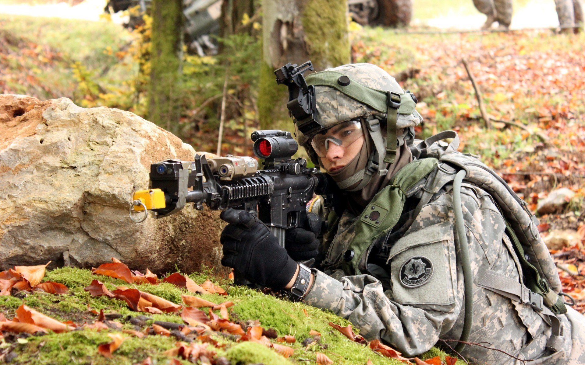 街道上的逆袭，戈麦斯如何在洪都拉斯强压尼斯中接管F1赛场