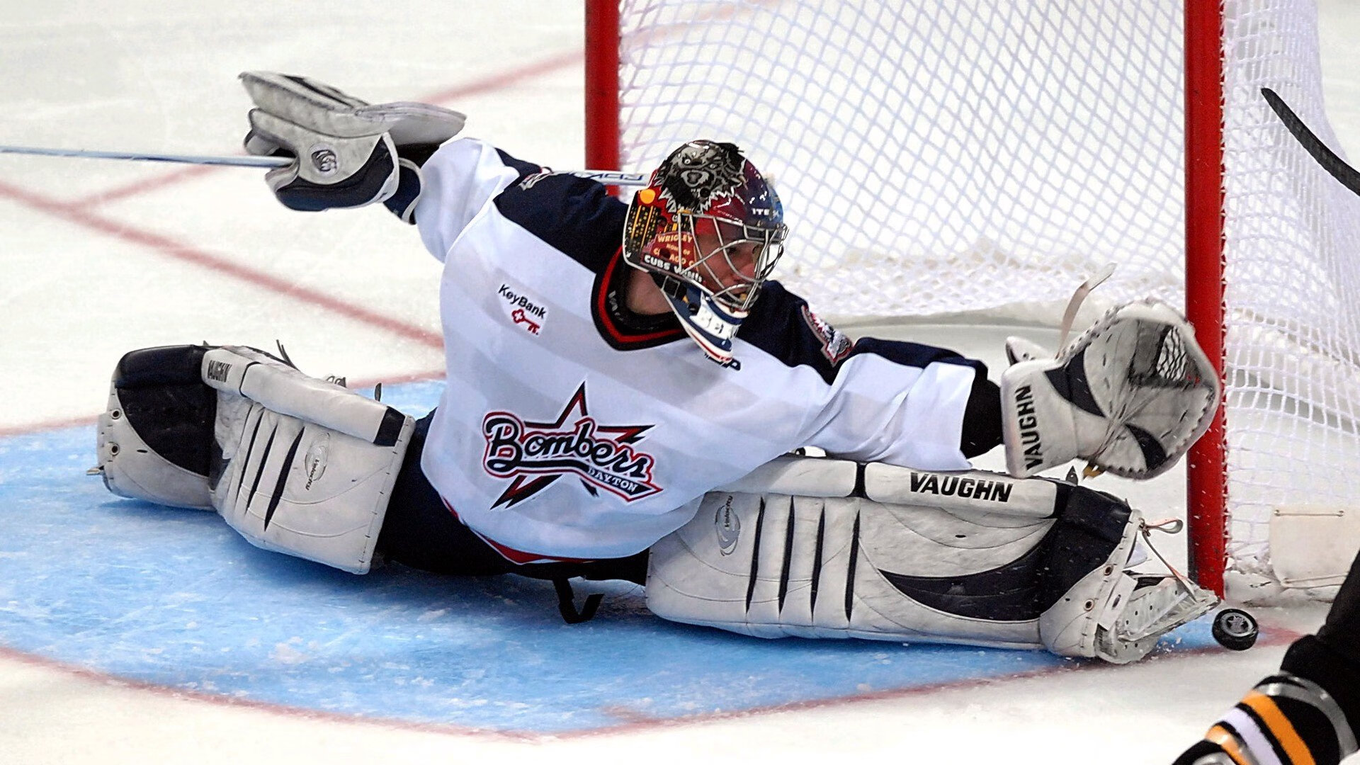 虚拟绿茵场上的传奇对决，当加拿大枫叶军团遇见摩纳哥红白王朝，阿圭罗如何跨越时空统治攻防两端？