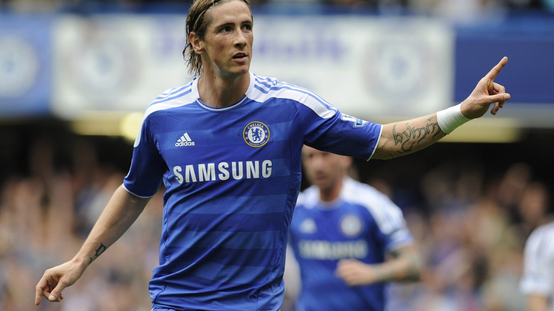 绿茵场与篮球馆的双重奏,曼联完胜切尔西背后的竞技哲学与NBA季后赛的焦点启示